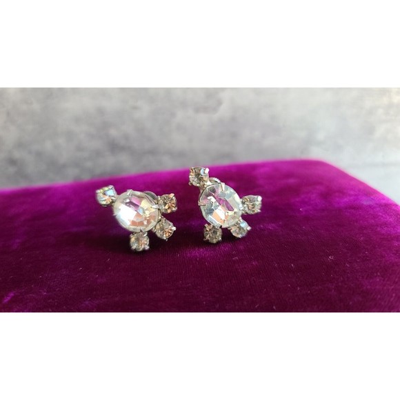 Vintage Clear Rhinestone Screwback Earrings - Picture 6 of 10